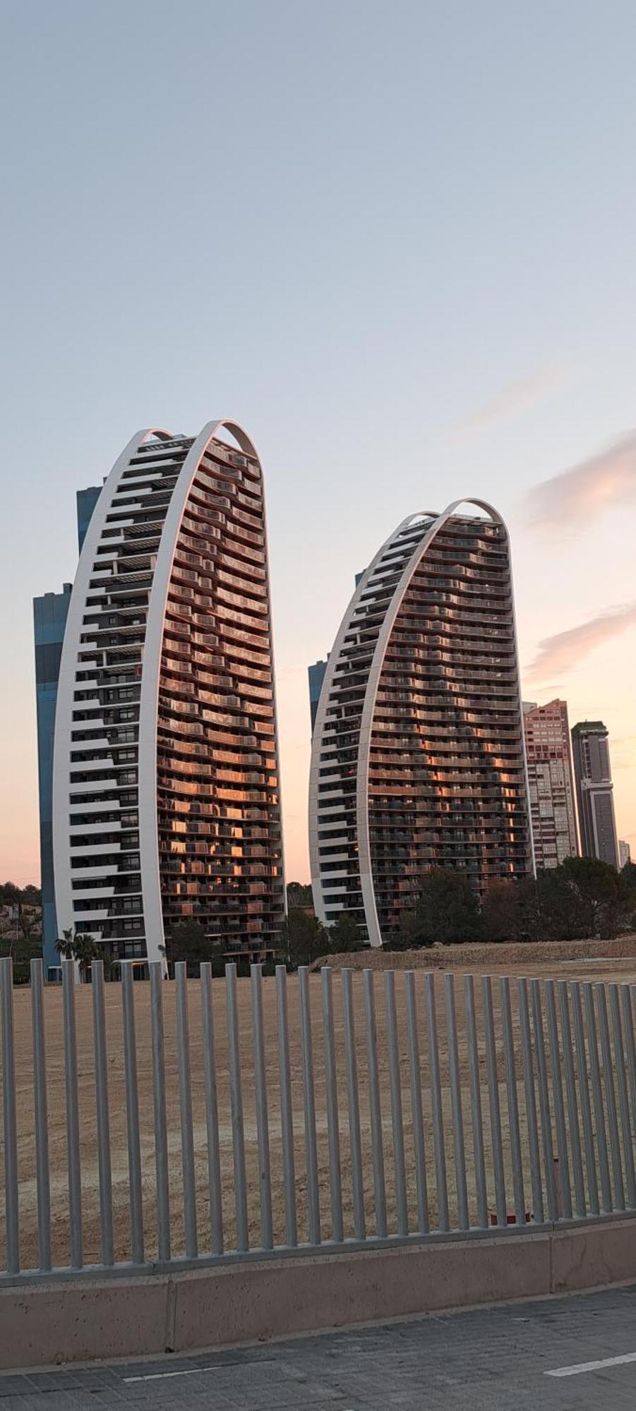 Romero Apartments-Sunset Waves-Benidorm Exterior photo